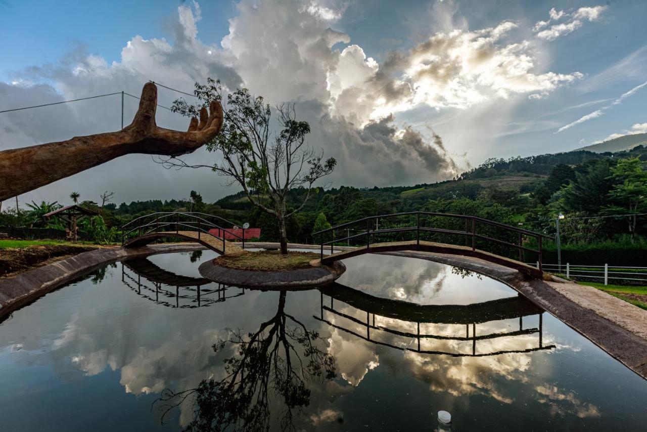Hotel & Spa Escondite De La Montana Sabana Redonda Екстер'єр фото
